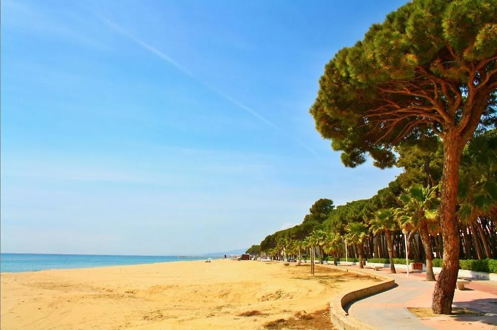 Dom wakacyjny Meritxell Seafront Villa Cambrils